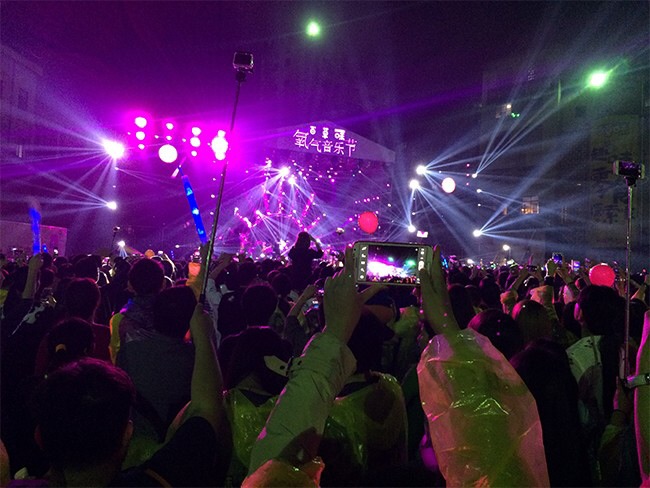 氧气音乐节背后的宝运莱人
