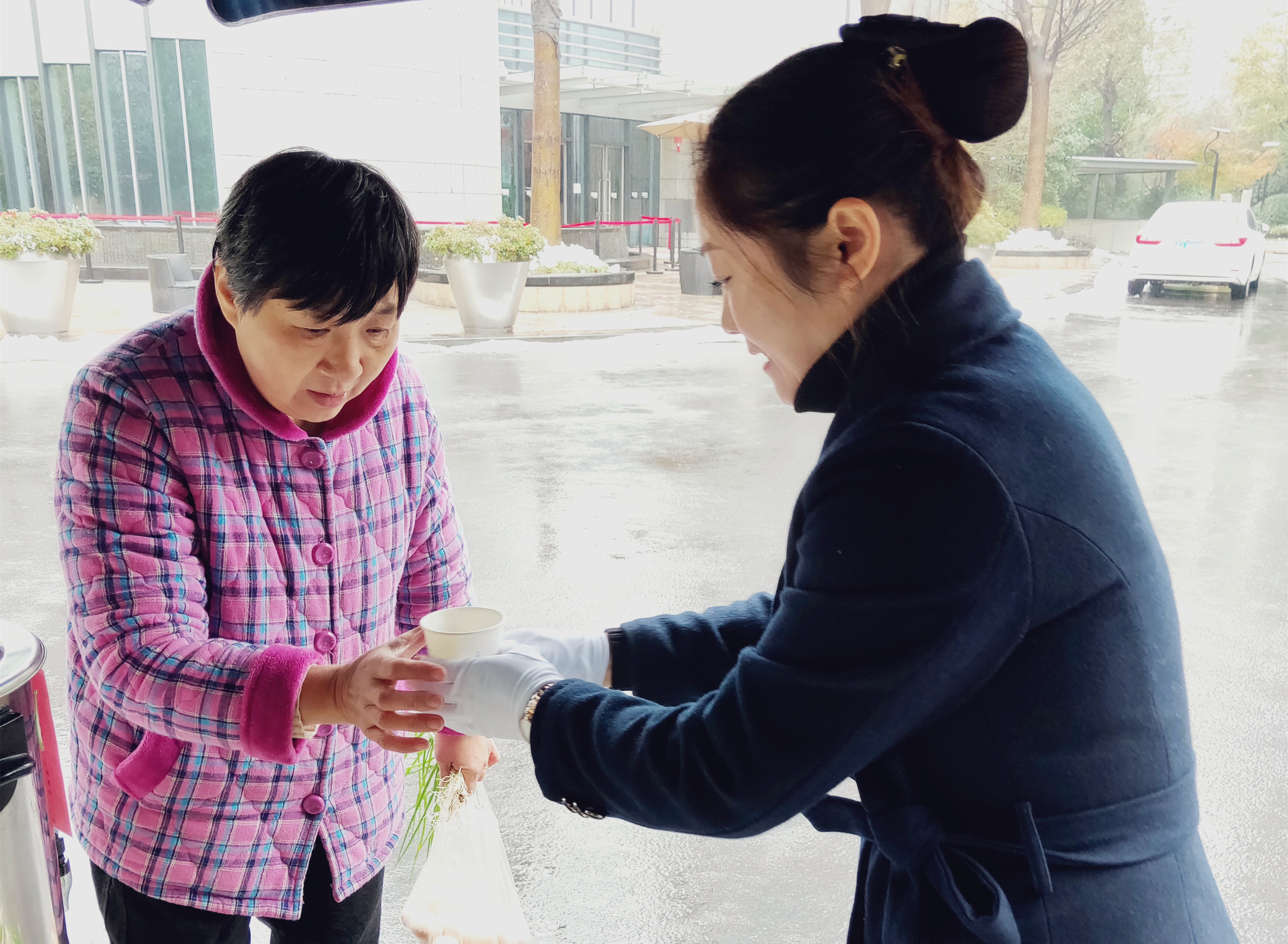 让温暖触手可及|他们为家园开启“暖冬”模式，把寒冷拒之门外