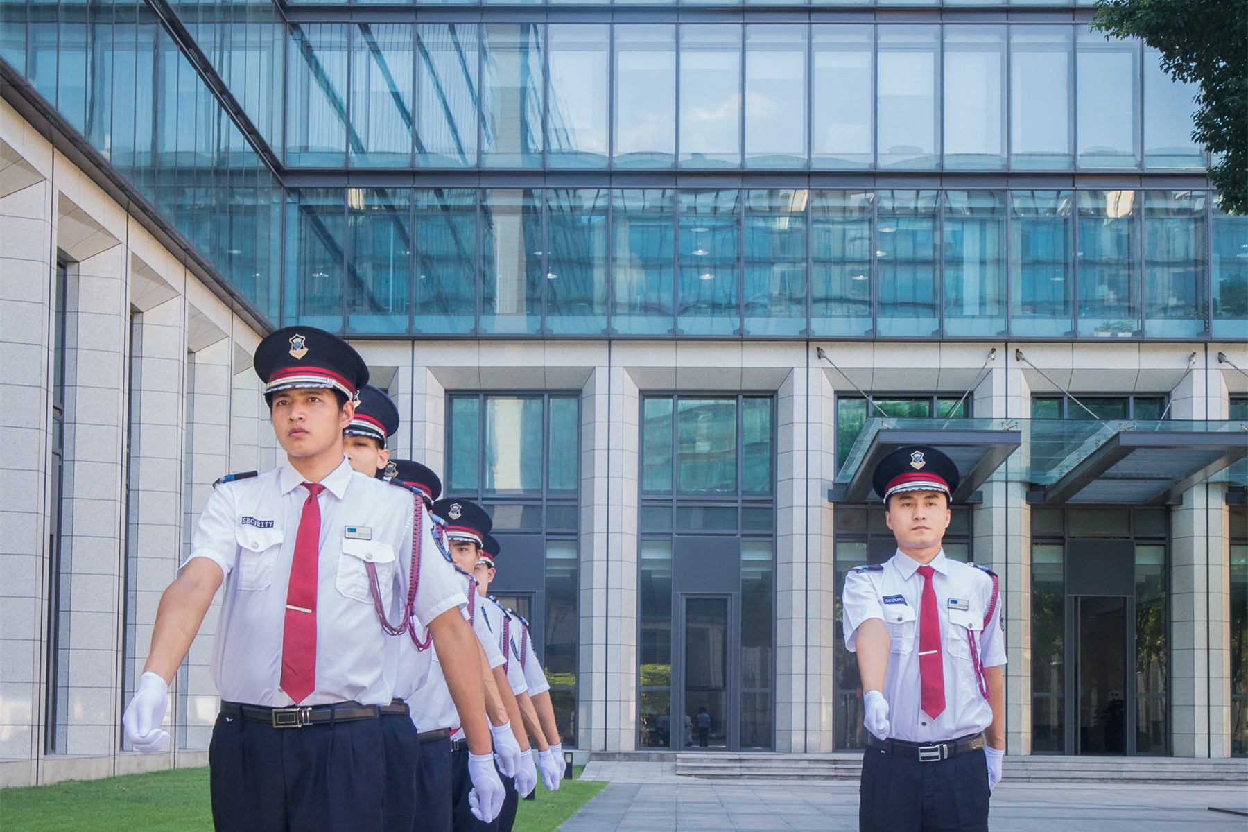 诠释美好 崭新起航|宝运莱连获“先进集体”、“五星项目”、“物业管理示范住宅小区”等多项荣誉